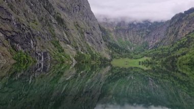 Berchtesgaden Alplerinde Obersee Bavyera Mücevheri