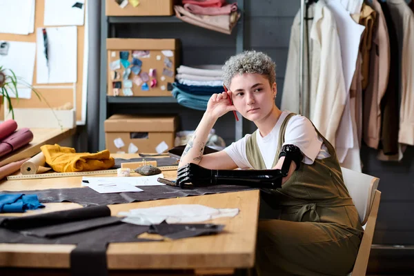 Young Serious Self Employed Female Fashion Designer Partial Arm Thinking — Stock Photo, Image