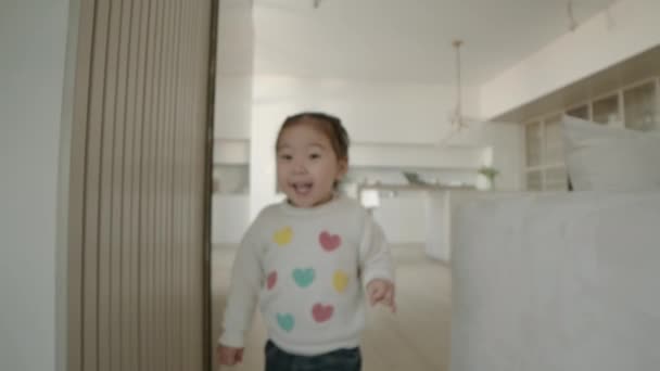 Кишеньковий Повільний Двох Смішних Маленьких Азіатських Дівчаток Які Грають Щоб — стокове відео