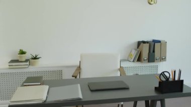 Ofiste hiç kimse modern psikolog tarafından vurulmadı.