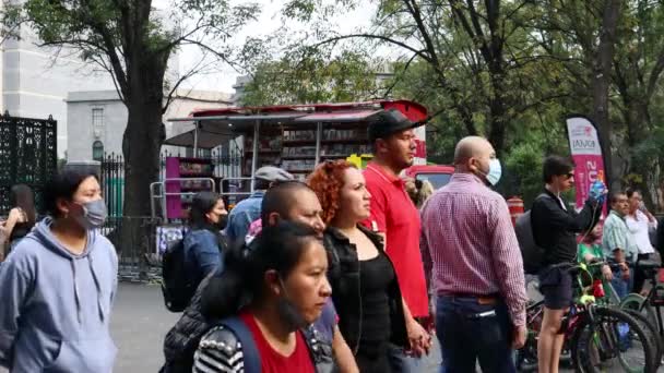 Mexico Stad Mexico November 2022 Boekenbus Chapultepec Bos Een Overheidsinitiatief — Stockvideo