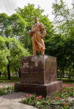 Dismantled monument to Soviet pilot Valery Chkalov in Kyiv