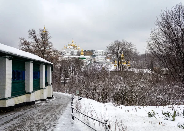 Ławra Kijowsko Peczerska Zimowy Krajobraz Klasztorze — Zdjęcie stockowe