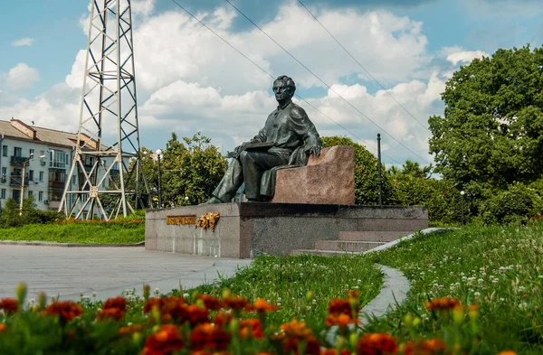 Památník Ukrajinského Sovětského Spisovatele Maksyma Rylského Kyjevě — Stock fotografie