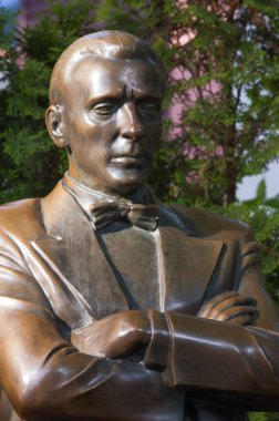 Andrew 's Descent in Kyiv' deki Mykhail Bulgakov Anıtı