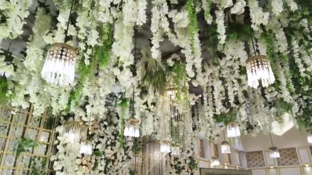 Asian Wedding Stage Decorativo Con Luci Matrimonio Pakistano Disposizioni Cerimonia — Video Stock