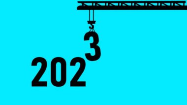 Mutlu yıllar 2024. Hoş geldin animasyonu. 2023 'ten 2024' e, 2023 'ün sonundan 2024' e ve 2024 'ün başında bir adam tarafından itilen vinç harfi 4 ile kaldırılıyor. 2024 numaralı inşaat vinçleri.