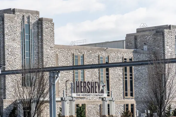 Hershey, PA, USA 17 Kasım 2022 Hershey 'deki Hershey Company Çikolata Fabrikasının Girişi