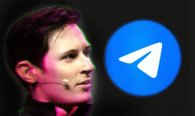 Ukrayna, 31 Ağustos 2024: Bu fotoğrafta Telegram uygulamalarının logosu ve Telegram kanalındaki sayfasında kurucusu Pavel Durov 'un fotoğrafı var. Arıza efekti.