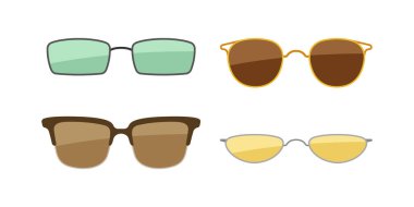 Çeşitli güneş gözlükleri. Gözlüğün farklı şekilleri. Gözleri güneşten korumak için. Yaz sezonu kıyafeti. Web sitesi için grafik ögesi. Çizgi film düz vektör koleksiyonu beyaz arkaplanda izole edildi