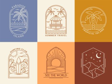 Seyahat hizmetleri için logo seti. Palmiye ağaçları, deniz ve güneş içeren soyut tasarımlar. Sosyal ağlar için en az amblem. Turizm ve yaz tatili. Ana hatlı düz vektör illüstrasyon koleksiyonu