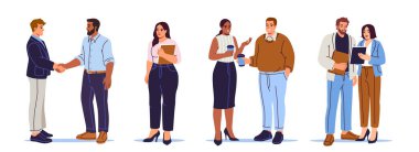 Bir grup ofis çalışanı. Erkek ve kadın şirket çalışanları iş toplantılarında ya da konferanslarda iletişim kuruyor. Ortaklık ve takım çalışması. Beyaz arkaplanda izole edilmiş çizgi film düz vektör çizimleri