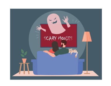 Korku filmi izleyen bir çift. Kadın ve erkek kanepede oturuyor ve TV 'de korku filmleri izliyorlar. İçeride birlikte vakit geçirin. Eğlenceli ve eğlendirici. Düz vektör illüstrasyonu