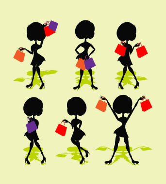 Alışveriş çantalı bir kız.