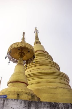 Phra: Rattana Chedi Tham Mae Usu Tapınağı, Tak ili, Tayland
