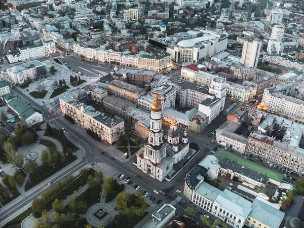 Légi Kilátás Dormition Katedrális Közelében Függetlenség Tér Esti Fények Kharkiv — Stock Fotó