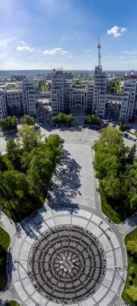 Luchtfoto Derzhprom Gebouw Freedom Square Met Fontein Het Centrum Van — Stockfoto