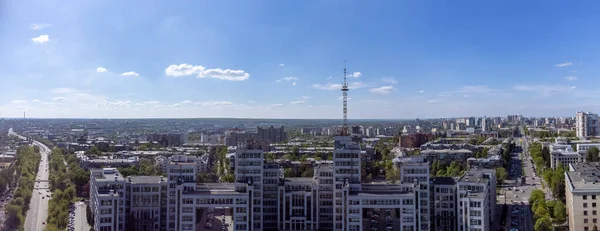 Panorama Aéreo Sobre Edificio Derzhprom Calles Con Cielo Azul Paisaje Fotos De Stock Sin Royalties Gratis