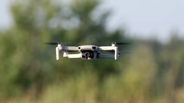 Kharkiv Ucraina Luglio 2021 Dji Mini Drone Volo Nella Natura — Video Stock