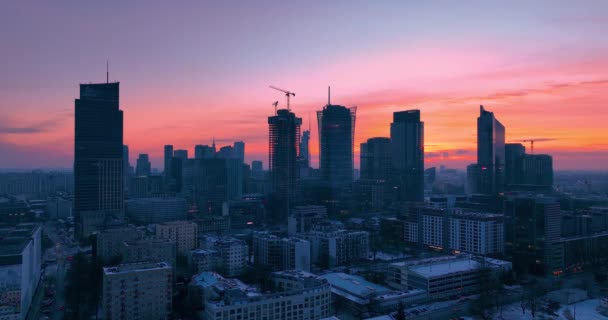 冬の朝にワルシャワの日の出 — ストック動画