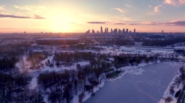 Varşova, Polonya 'nın kışın çekilmiş hava görüntüleri