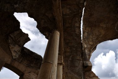 Tivoli, Roma 'daki Villa Adriana' nın Büyük Hamamları. Yüksek kalite fotoğraf