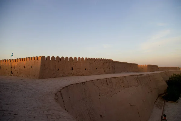 Özbekistan Gün Batımında Antik Khiva Kentinin Duvarları Yüksek Kalite Fotoğraf — Stok fotoğraf