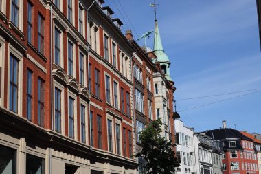 Kopenhag 'ın karakteristik binalarının pastel renkleri. Yüksek kalite fotoğraf