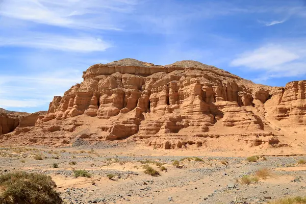 Nemegt Kanyonu, Umnugobi, Moğolistan 'daki kaya oluşumları. Yüksek kalite fotoğraf