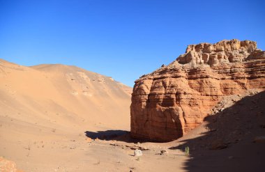 Khermen Tsav Kanyonu, Batı Gobi, Moğolistan 'daki en güzel yerlerden biri. Yüksek kalite fotoğraf