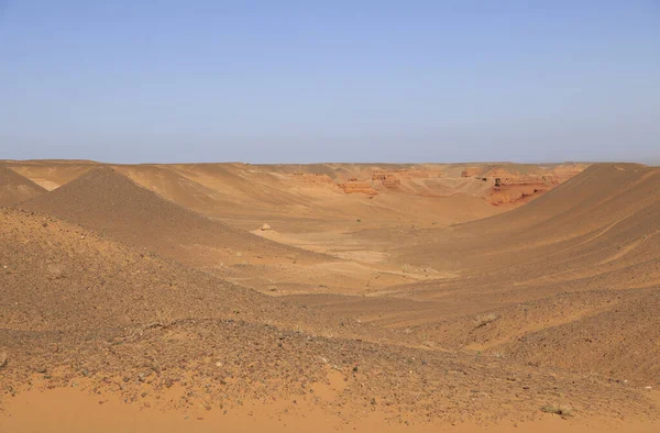 Khermen Tsav Kanyonu, Batı Gobi, Moğolistan 'daki en güzel yerlerden biri. Yüksek kalite fotoğraf