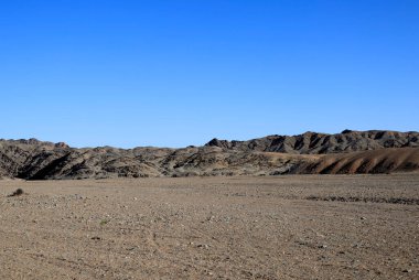 Moğolistan 'ın Bayankhongor ilindeki Altai Gobi Dağları bölgesinde manzara. Yüksek kalite fotoğraf