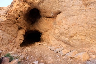 Tarih öncesi insanların yaşadığı Beyaz Mağara, Moğolistan. Yüksek kalite fotoğraf