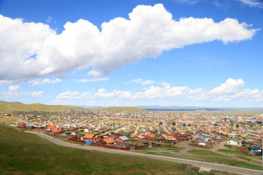 Arkaikheer, Moğolistan 'ın renkli çatıları. Yüksek kalite fotoğraf