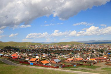Arkaikheer, Moğolistan 'ın renkli çatıları. Yüksek kalite fotoğraf