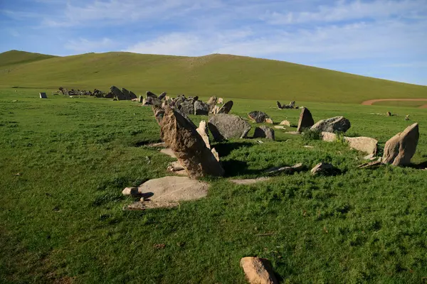 Cervos Monumentos Pedra Sepulturas Quadradas Temeen Chuluu Mongólia Foto Alta — Fotografia de Stock