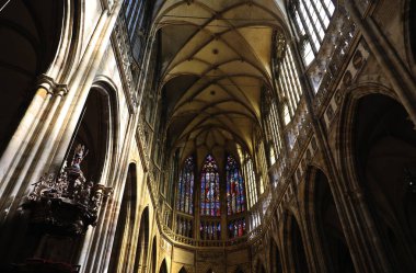 Prag 'daki St. Vitus Katedrali' nin içi. Yüksek kalite fotoğraf
