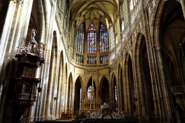 Prag 'daki St. Vitus Katedrali' nin iç manzarası. Yüksek kalite fotoğraf