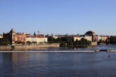 Vltava 'dan Prag şehri manzarası. Yüksek kalite fotoğraf