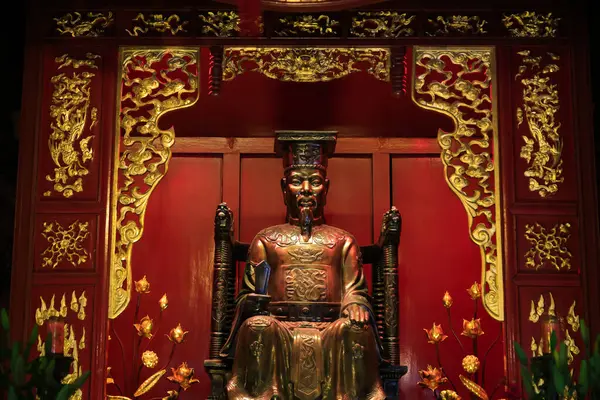 Статуя Конфуция Храме Литературы Ханое Вьетнам Высокое Качество Фото Стоковое Изображение