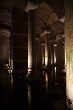 İstanbul 'daki Bazilika Sarnıcısının iç manzarası. Yüksek kalite fotoğraf