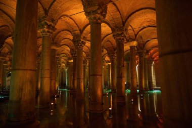 İstanbul 'daki Bazilika Sarnıcısının iç manzarası. Yüksek kalite fotoğraf