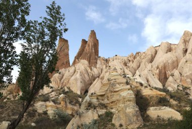 Türkiye 'nin Kapadokya kentindeki Gül Vadisi' nde kaya oluşumları. Yüksek kalite fotoğraf