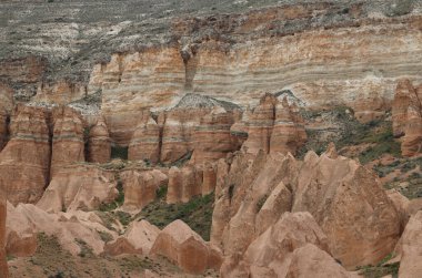 Türkiye 'nin Kapadokya kentindeki Gül Vadisi' nde kaya oluşumları. Yüksek kalite fotoğraf