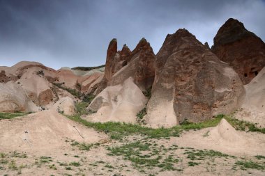 Türkiye 'nin Kapadokya kentindeki Gül Vadisi' nde kaya oluşumları. Yüksek kalite fotoğraf