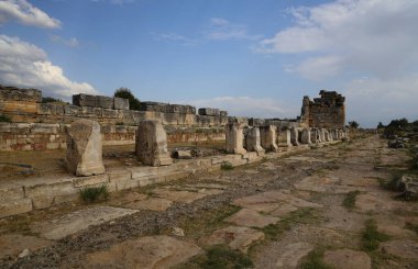 Türkiye 'nin Hierapolis kenti harabeleri. Yüksek kalite fotoğraf