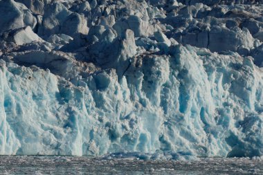 Svalbard 'daki Lilliehookbreen Fjord' un Buz Renkleri. Yüksek kalite fotoğraf