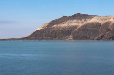 Svalbard Adaları 'nın karakteristik manzarası. Yüksek kalite fotoğraf