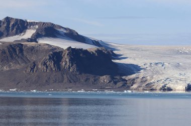 Svalbard 'daki Lilliehookbreen Fjord' un Buz Renkleri. Yüksek kalite fotoğraf