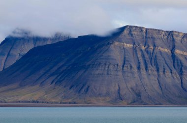 Svalbard 'daki Bamsebu diyarında manzara. Yüksek kalite fotoğraf